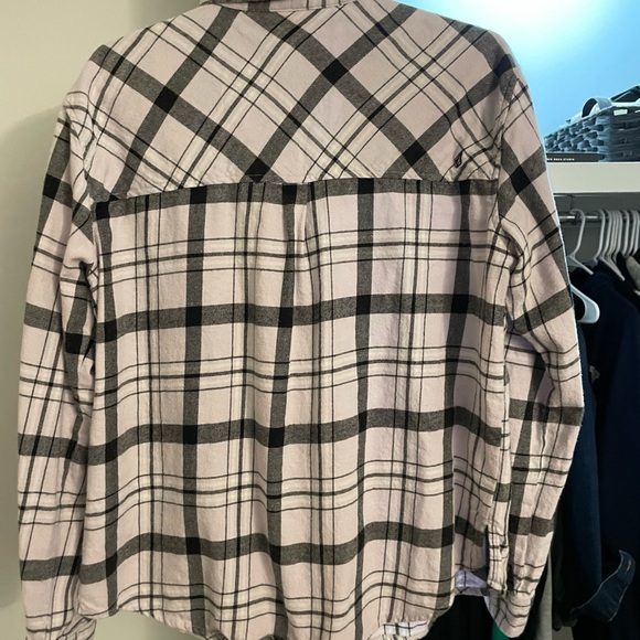 Volcom Women's Plaid to Meet U Long Sleeve Flannel Shirt. - Picture 2 of 6